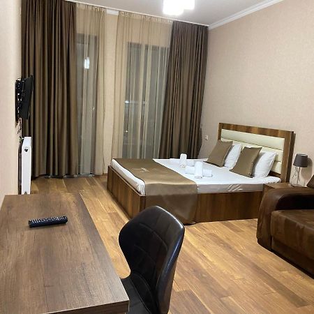 Hotel Absolut Батуми Экстерьер фото