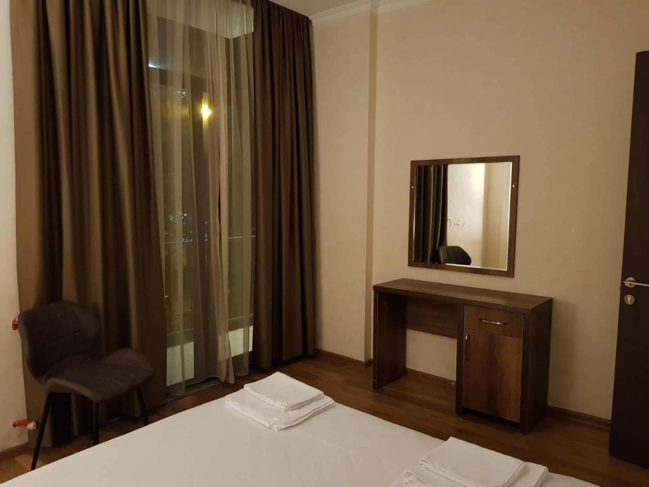 Hotel Absolut Батуми Экстерьер фото