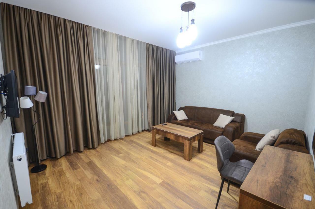 Hotel Absolut Батуми Экстерьер фото