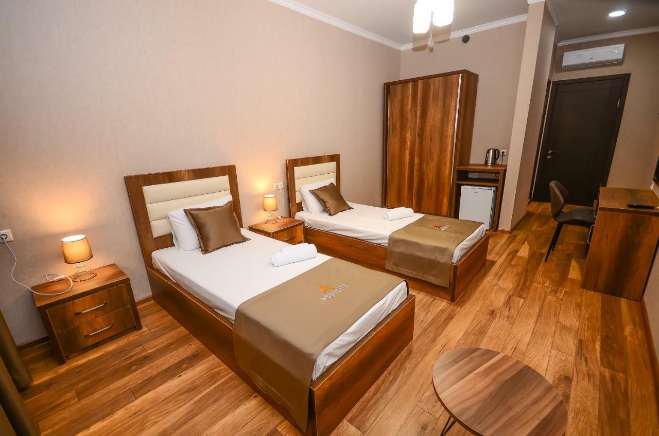 Hotel Absolut Батуми Экстерьер фото